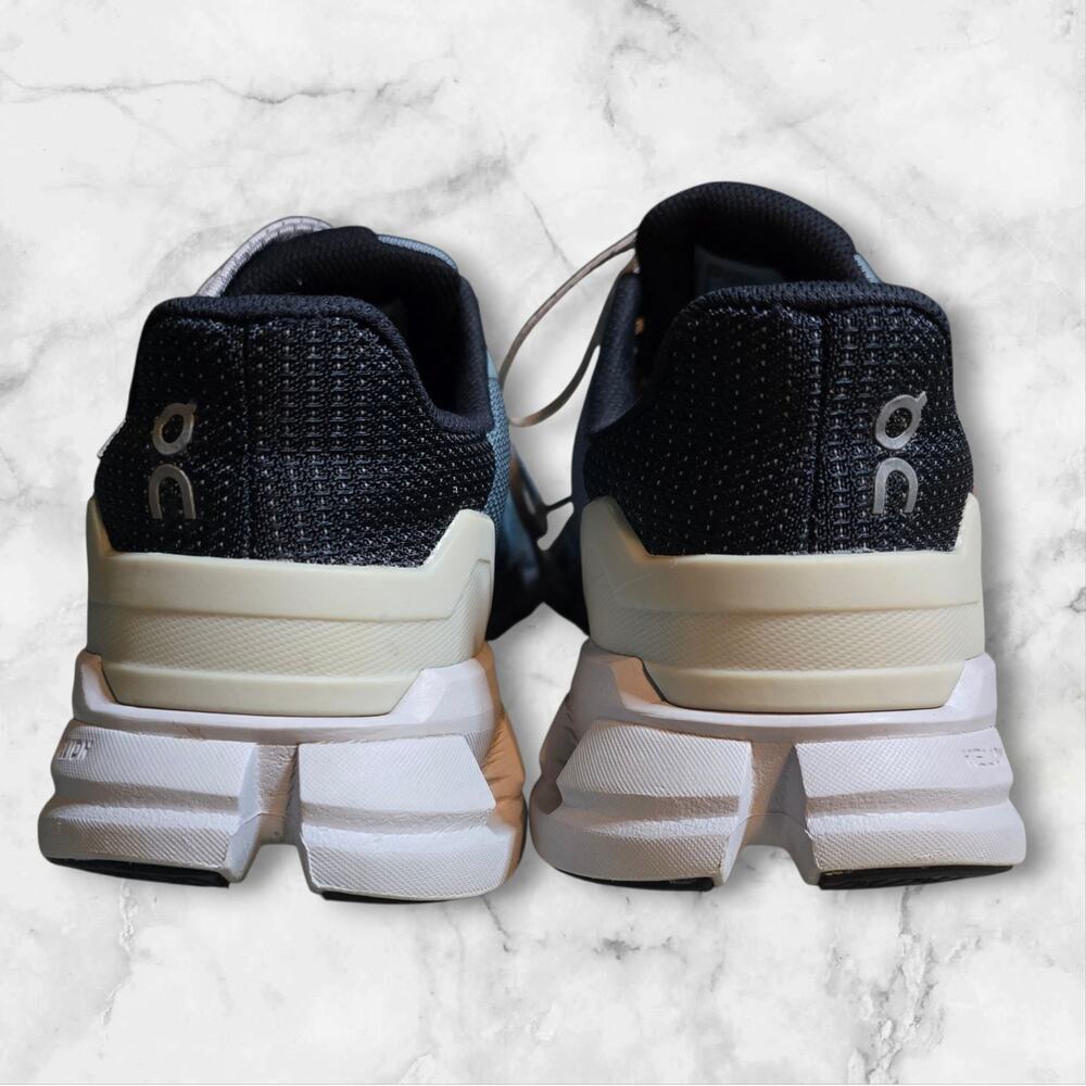 On Cloud Women's Cloudflyer Waterproof Running Sh… - image 4